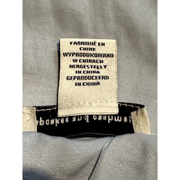 Cupcakes and Cashmere Women's Size Large Soft Icy Blue Flowing Blouse - Picture 8 of 10